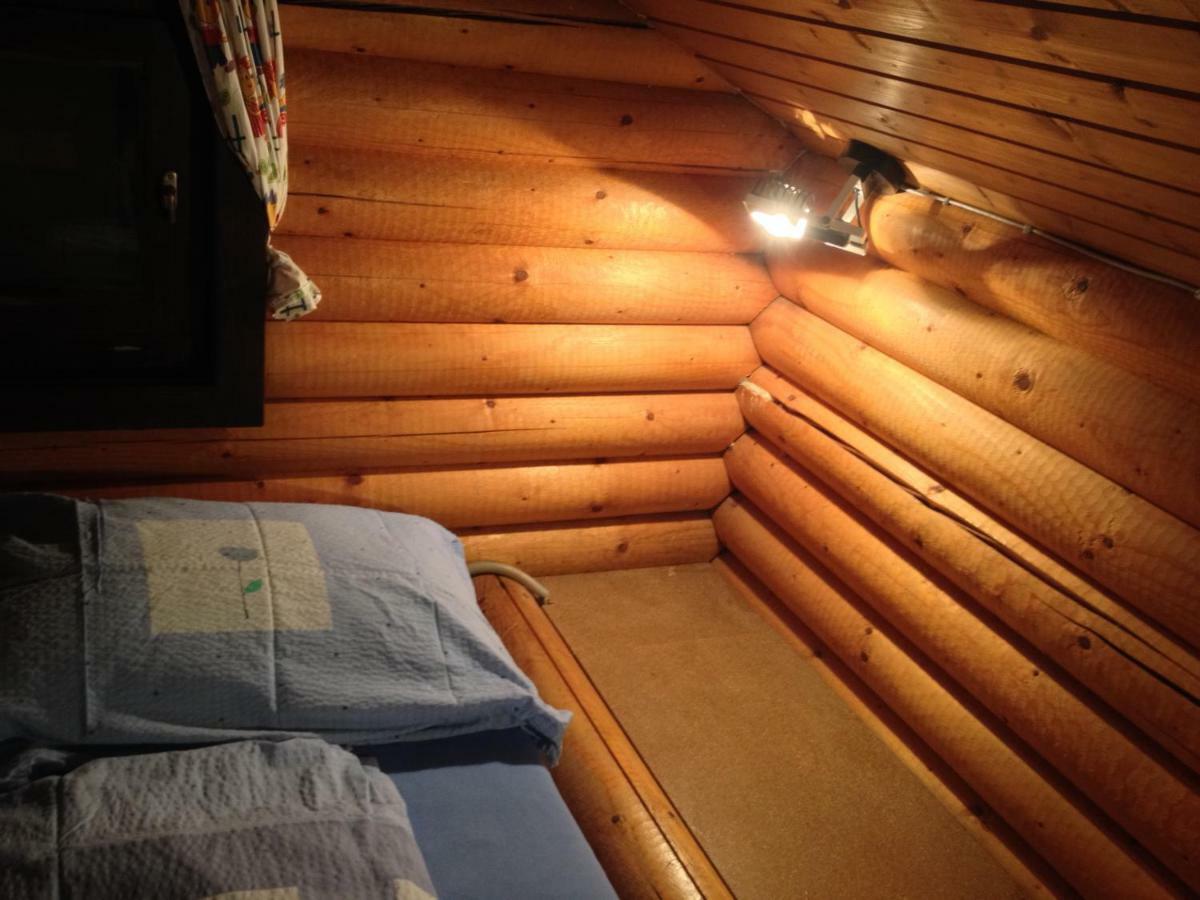 Gemütliche Blockhütte in Wiennähe Zofing Exterior foto