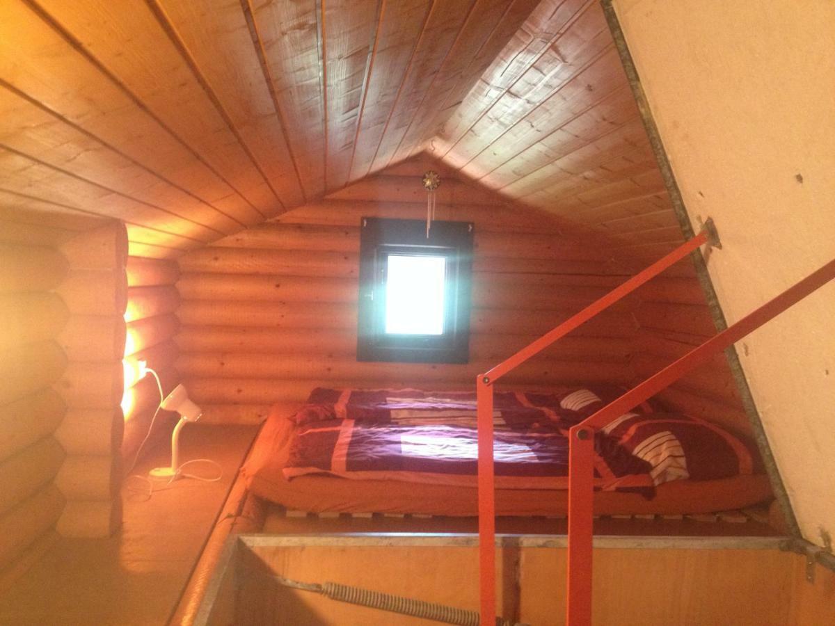 Gemütliche Blockhütte in Wiennähe Zofing Exterior foto